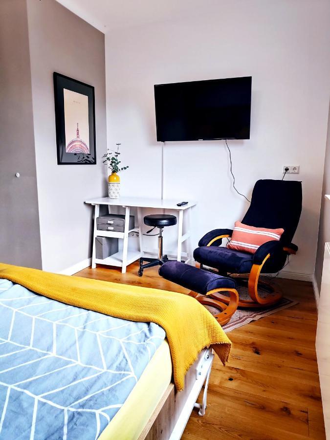 Mini-Apartment Ruhig Und Verkehrsguenstig In Берлин Екстериор снимка